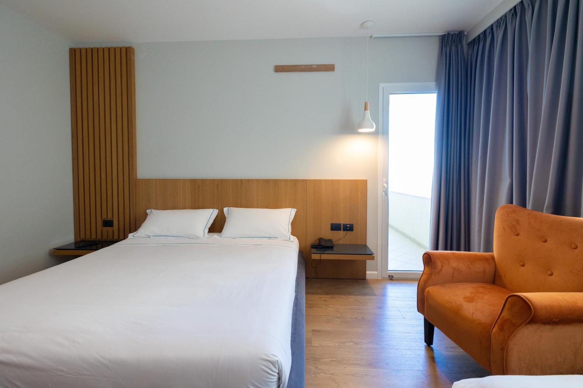 Duka Hotel Vlora Kültér fotó